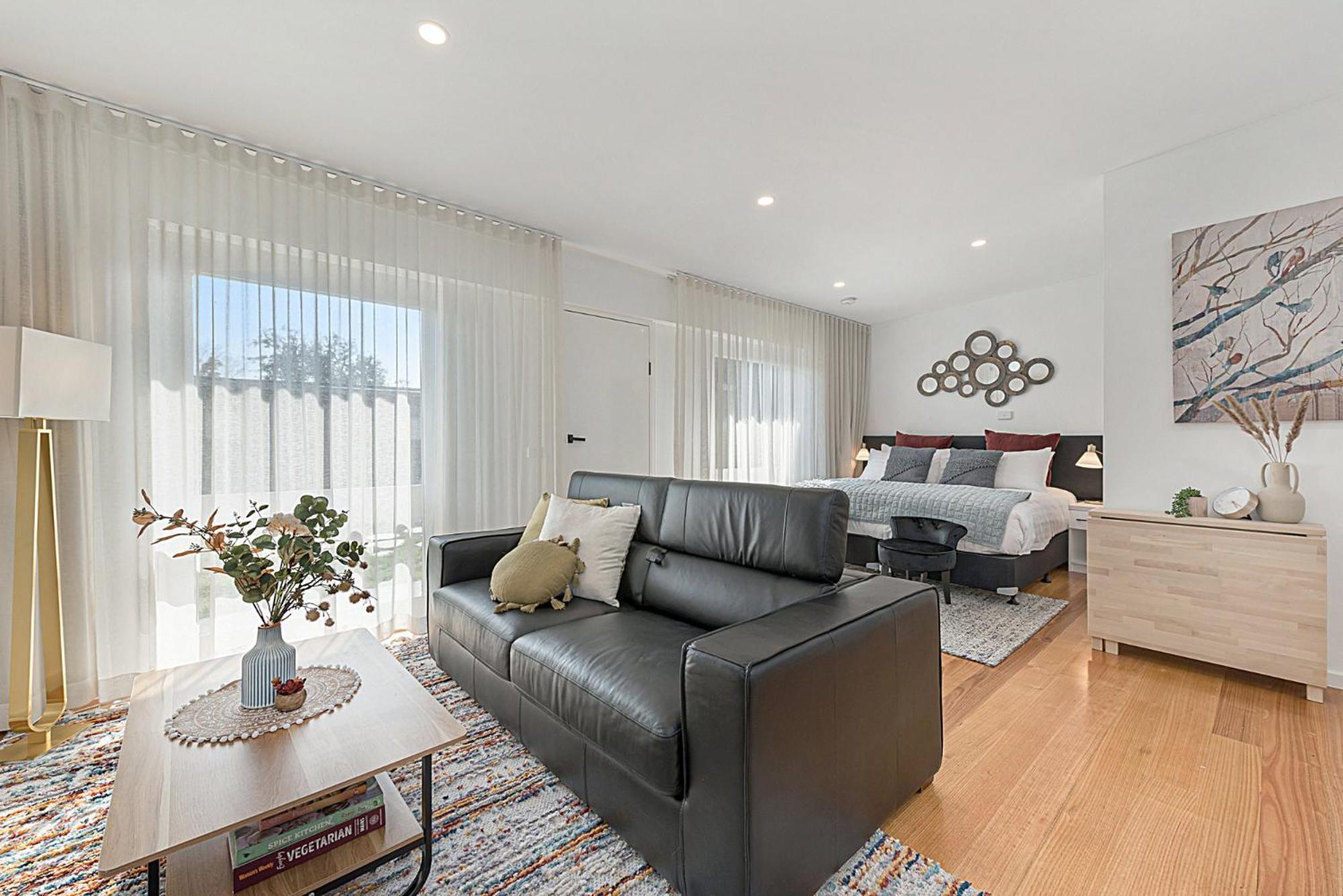 Comfy Studio With Shared Backyard Near Racecourse Carnegie Экстерьер фото